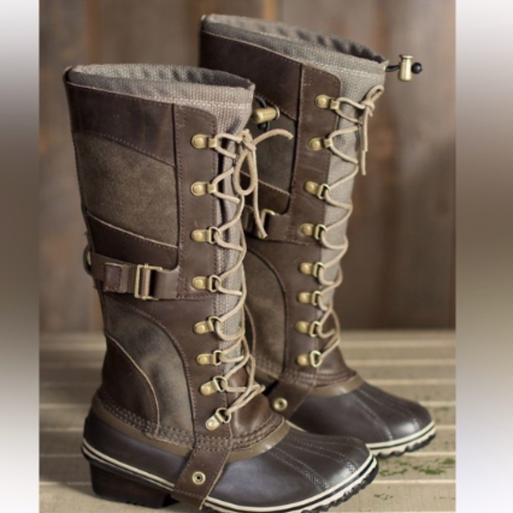 Sorel Conquest Carley lace up waterproof boots brown tan sz 10